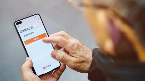 178炒股配资 中信证券：预计成熟运营后Robotaxi有望带动网约车渗透率持续提升